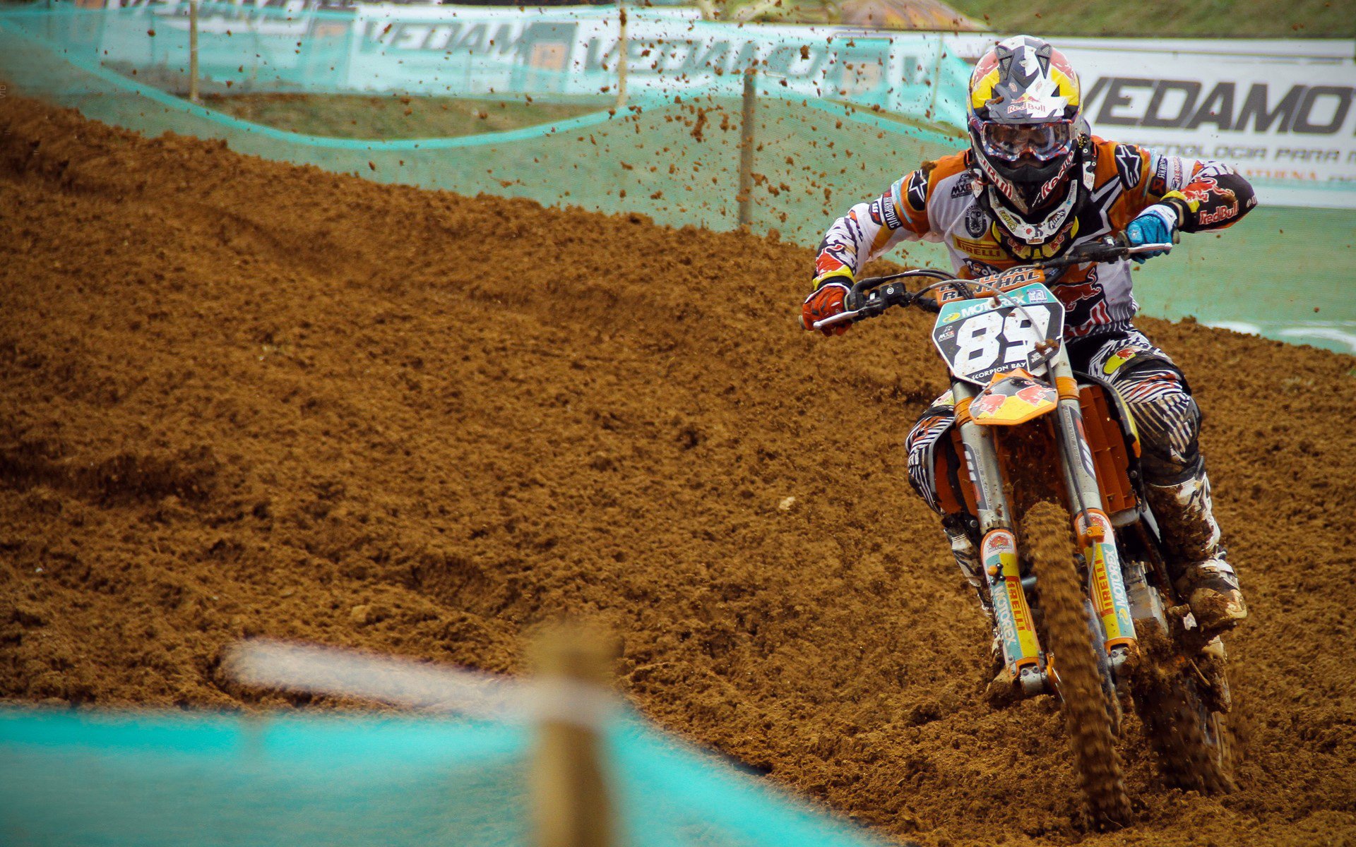 _创新体育场馆设计：未来感尽显运动魅力_，体育场馆布局